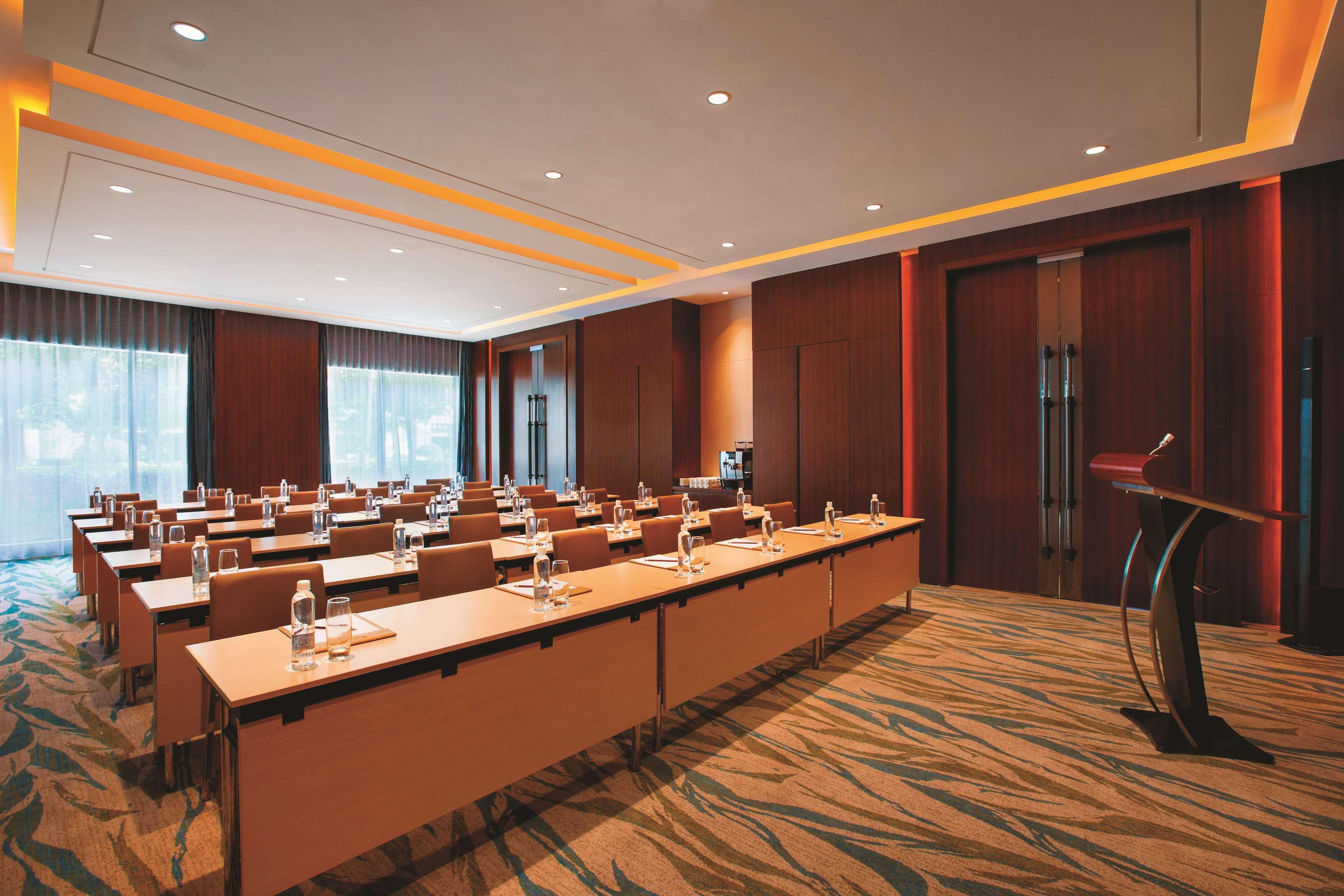 Hilton Garden Inn Lijiang Lijiang (Yunnan) Exterior foto