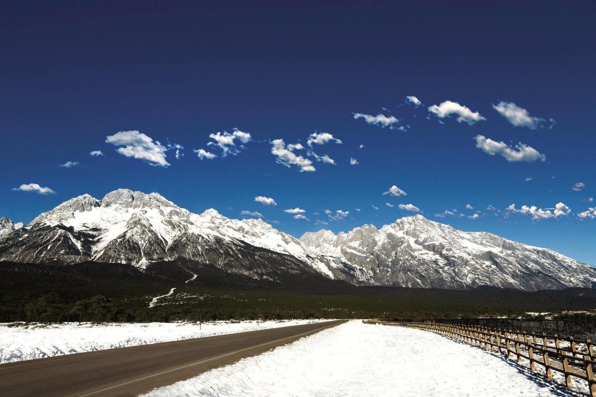 Hilton Garden Inn Lijiang Lijiang (Yunnan) Exterior foto
